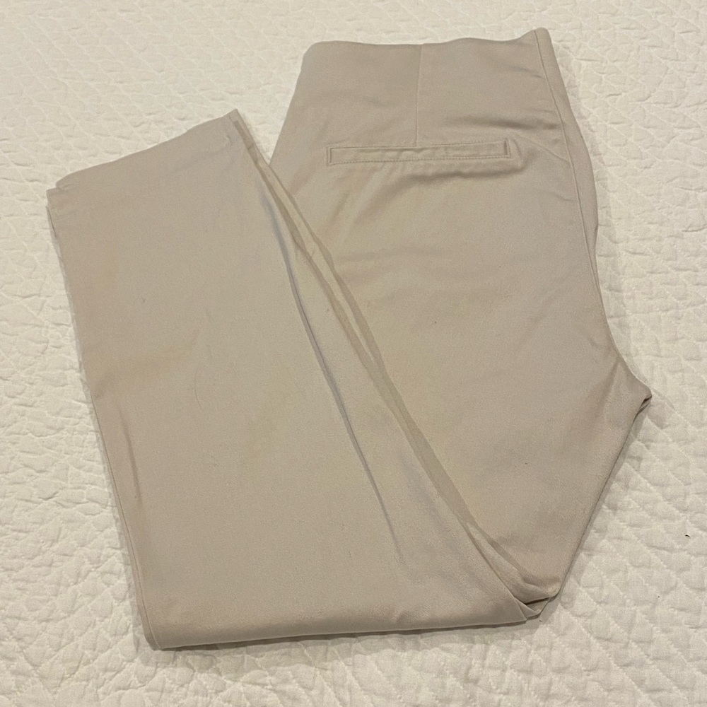 NWOT - Women’s straight leg trouser